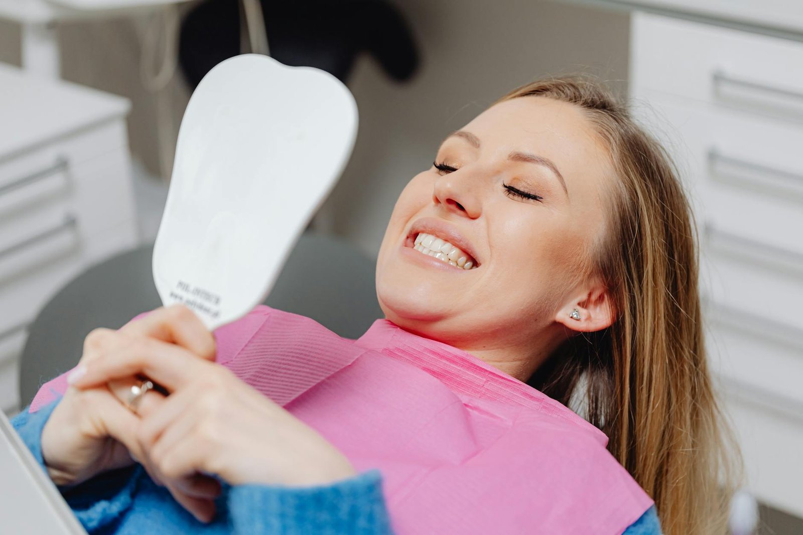 Illustration of Oral Hygiene Confidence Tirupati: Must-Have Tips for Best Smile Boost